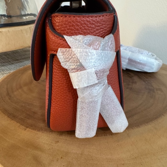 KATE SPADE NEW YORK Crossbody Brown Knott NEW with TAGS in Autumn Oak - Picture 9 of 15